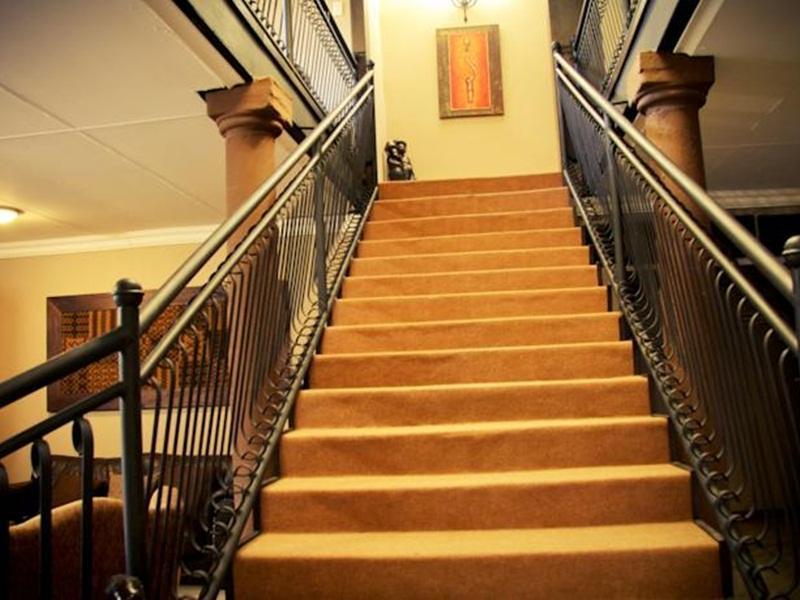 African Sands Guesthouse Load Shedding Free Bloemfontein Ngoại thất bức ảnh