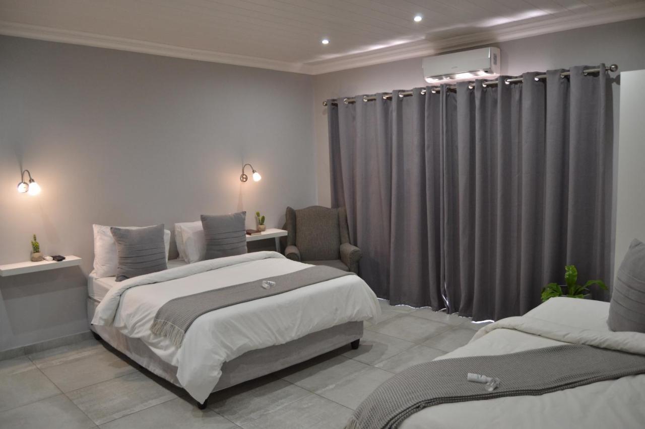 African Sands Guesthouse Load Shedding Free Bloemfontein Ngoại thất bức ảnh