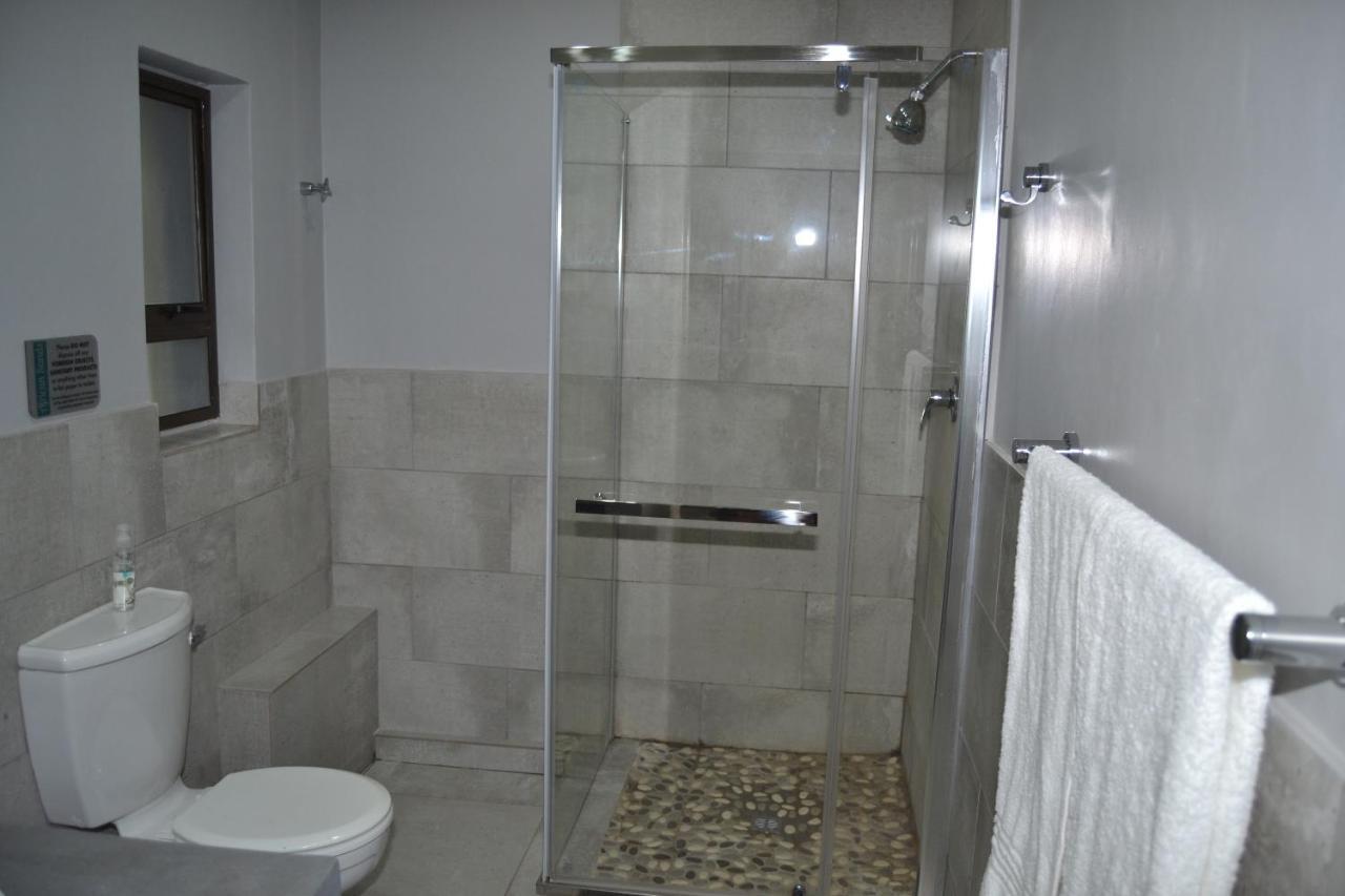 African Sands Guesthouse Load Shedding Free Bloemfontein Ngoại thất bức ảnh